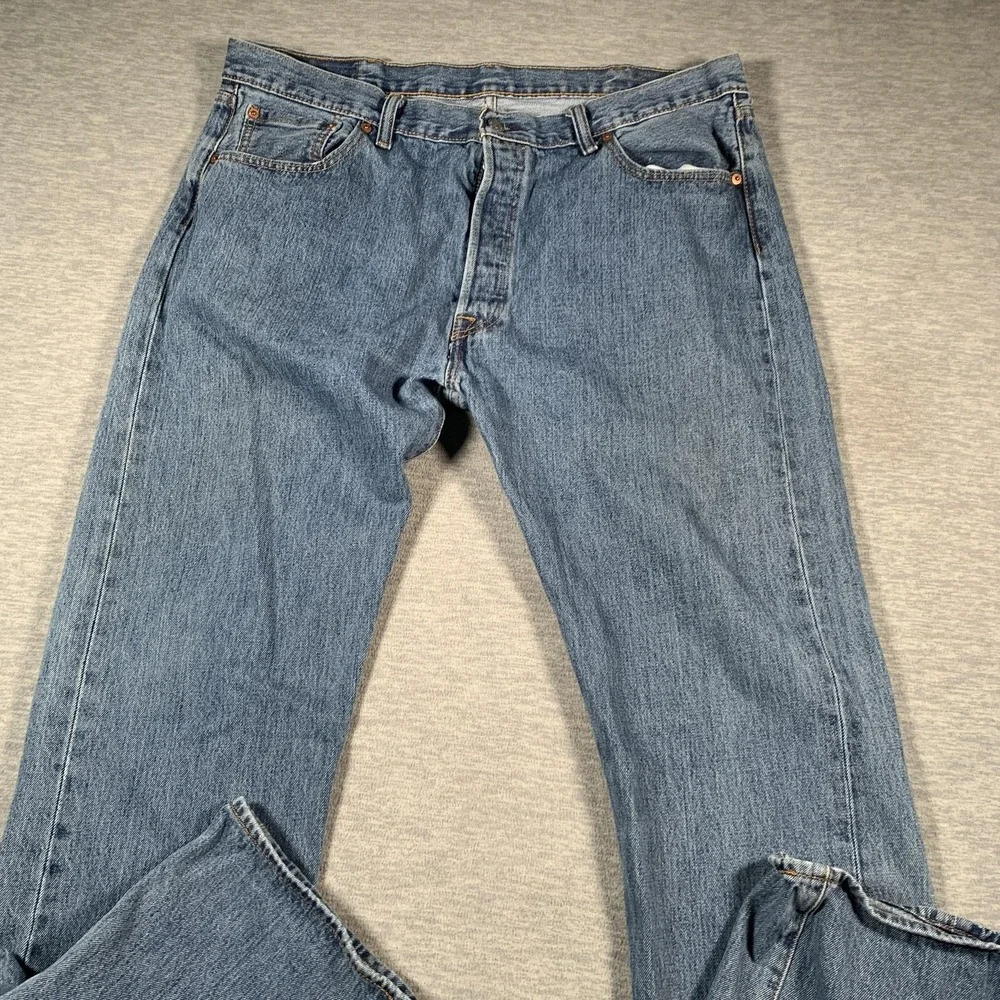 Levis 501‎ Jeans Mens 34x34 Blue Denim Straight Leg Button Fly Original Fit